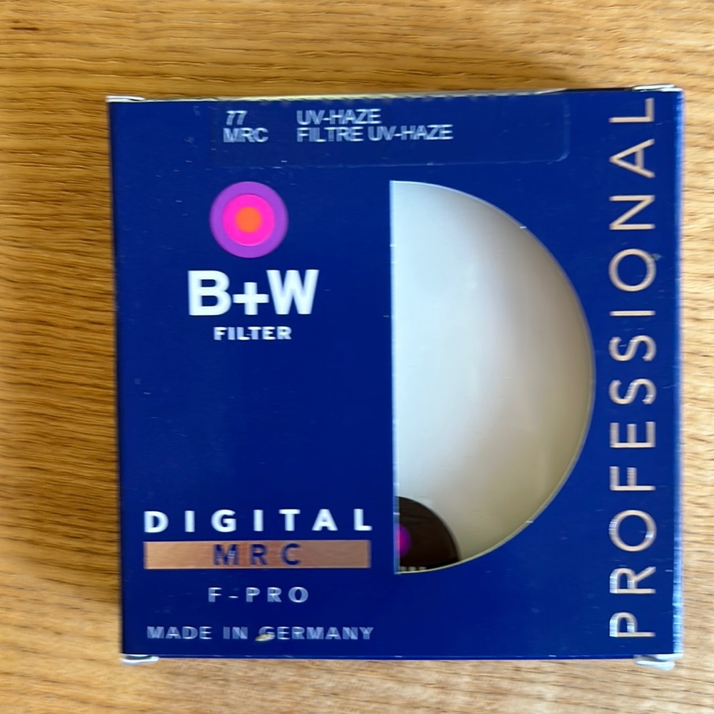 B+W Digital MRC F-Pro 77mm Professional Polarized Filter